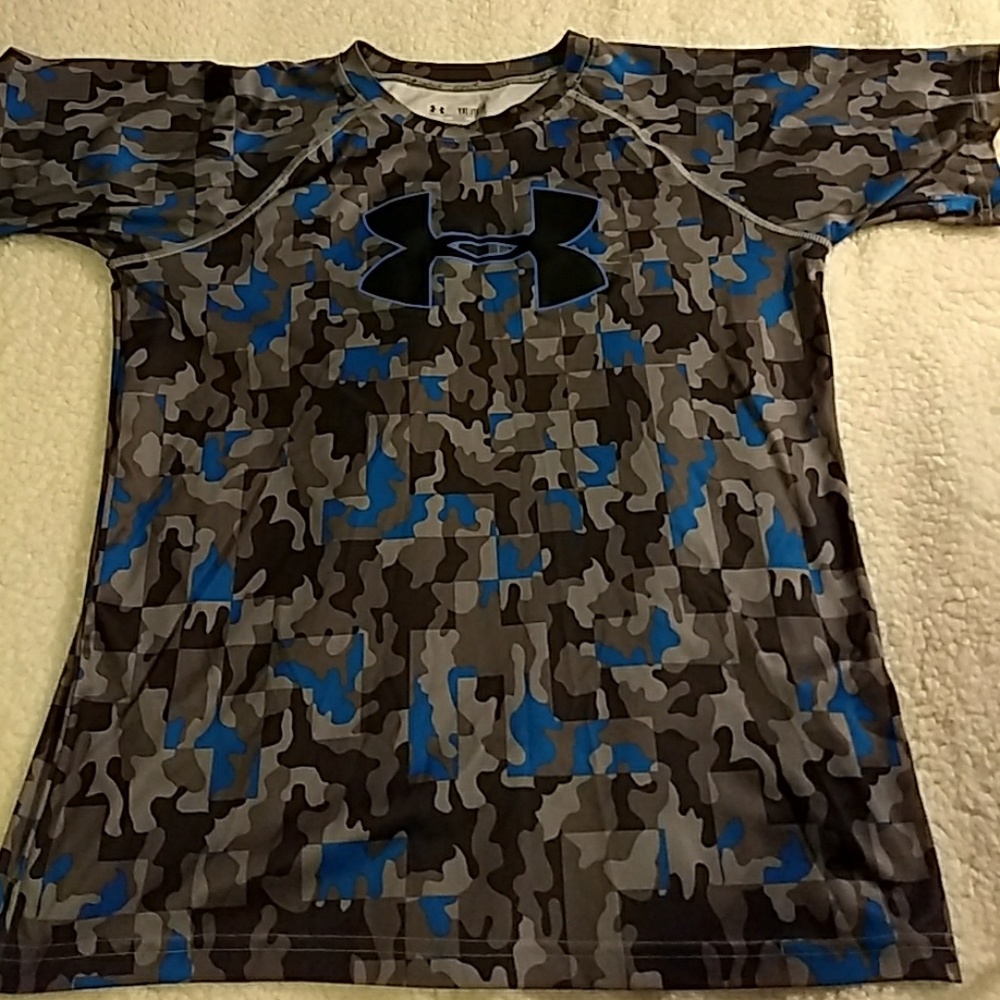 Youth Under Armour tee size lg